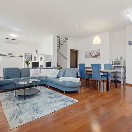 Charming Apartment In The Heart Of Bratislava Exterior photo